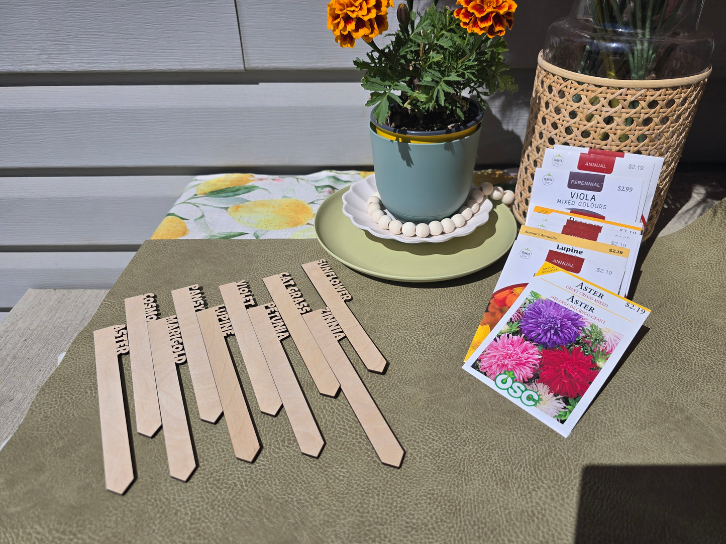Flower Markers 10pk - Simple & Elegant - Assorted Flowers